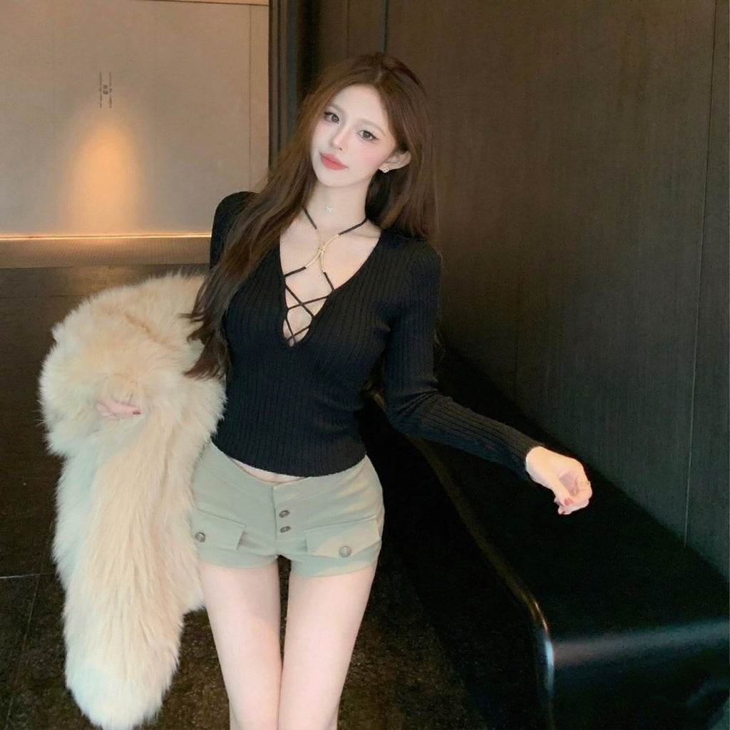 約會必備辣妹風V領掛脖針織衫