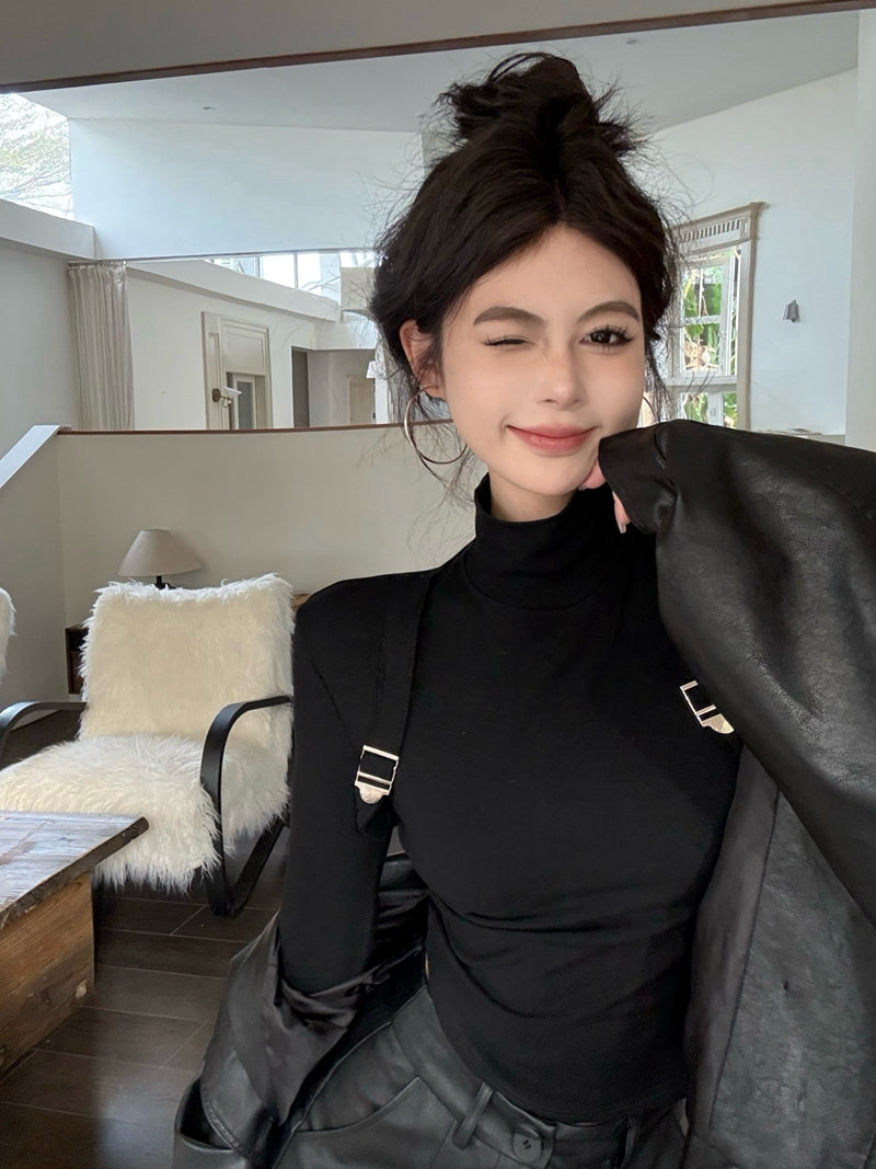 辣妹風設計感背帶內搭打底衫