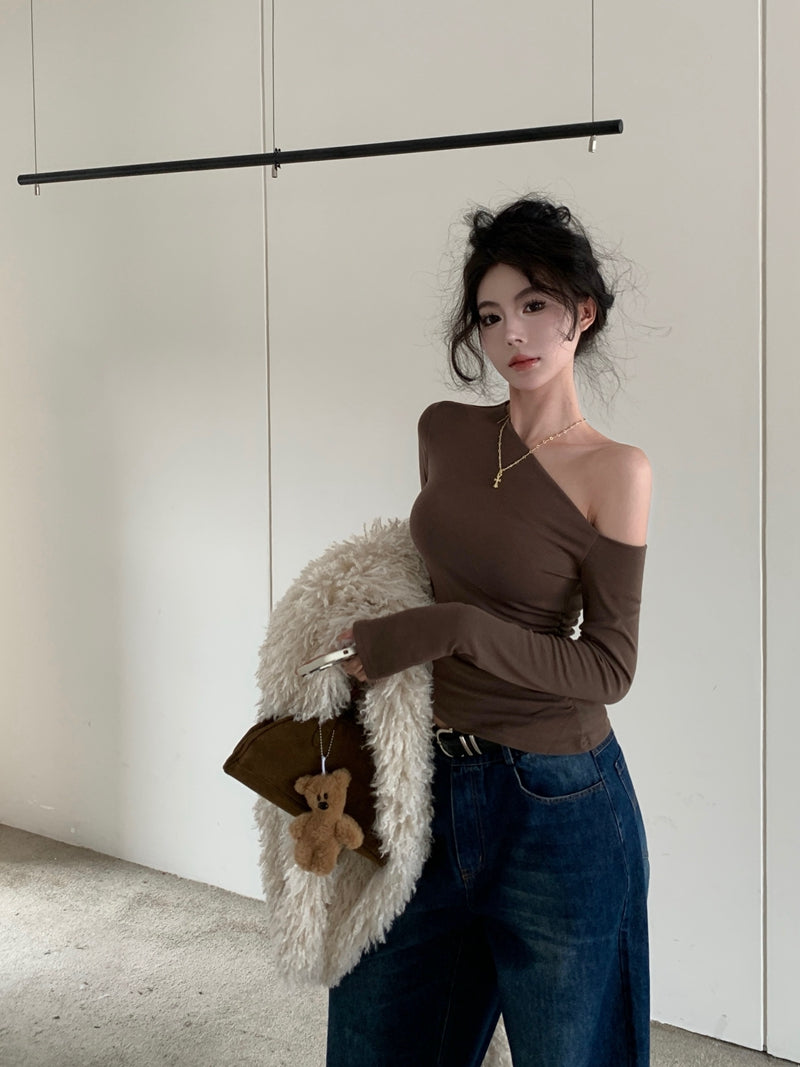 純欲性感辣妹風不規則露肩上衣