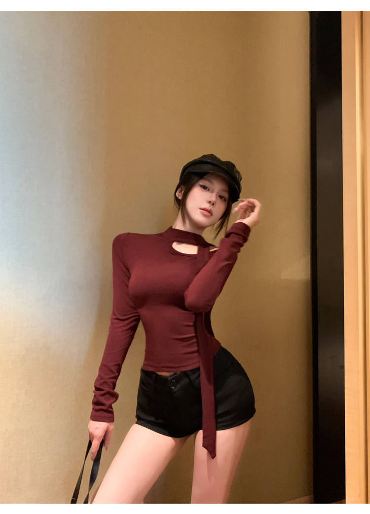 氣質純欲辣妹掛脖上衣