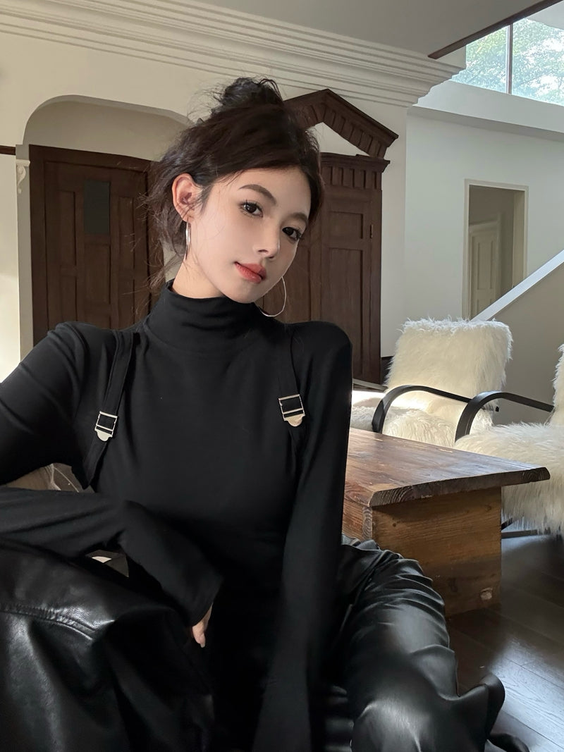 辣妹風設計感背帶內搭打底衫