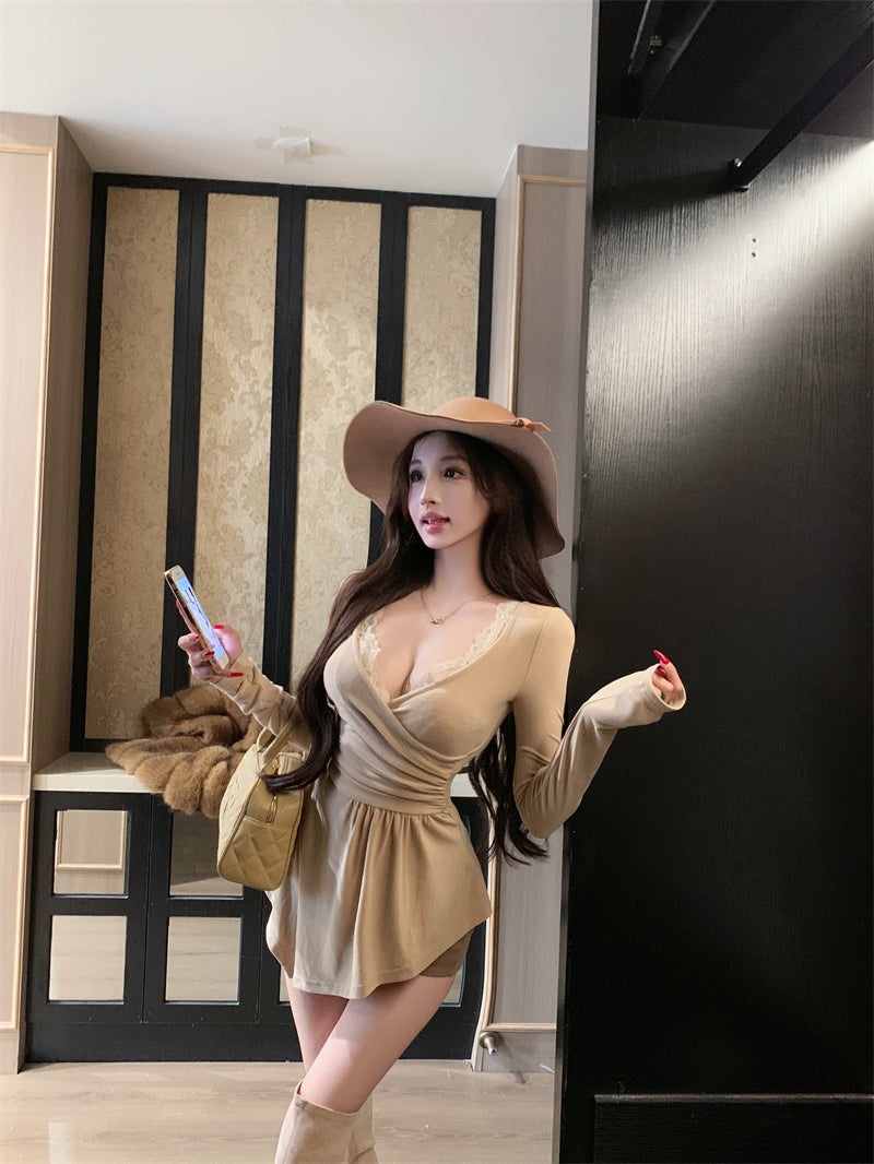 法式蕾絲拼接顯瘦打底衫