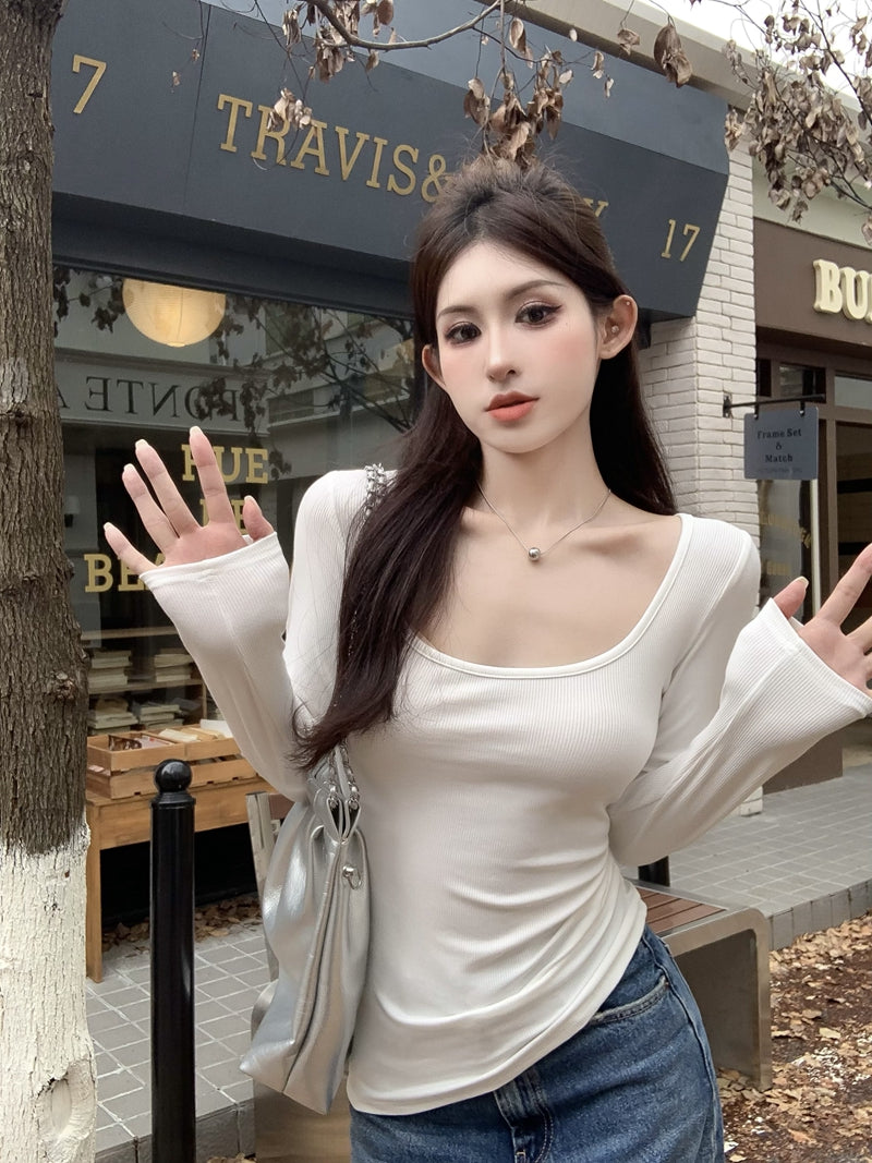 約會必備性感修身大U領上衣