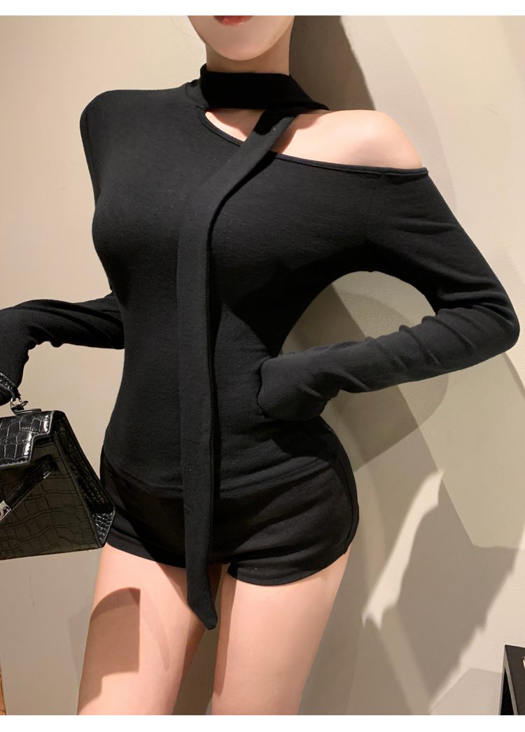 氣質純欲辣妹掛脖上衣