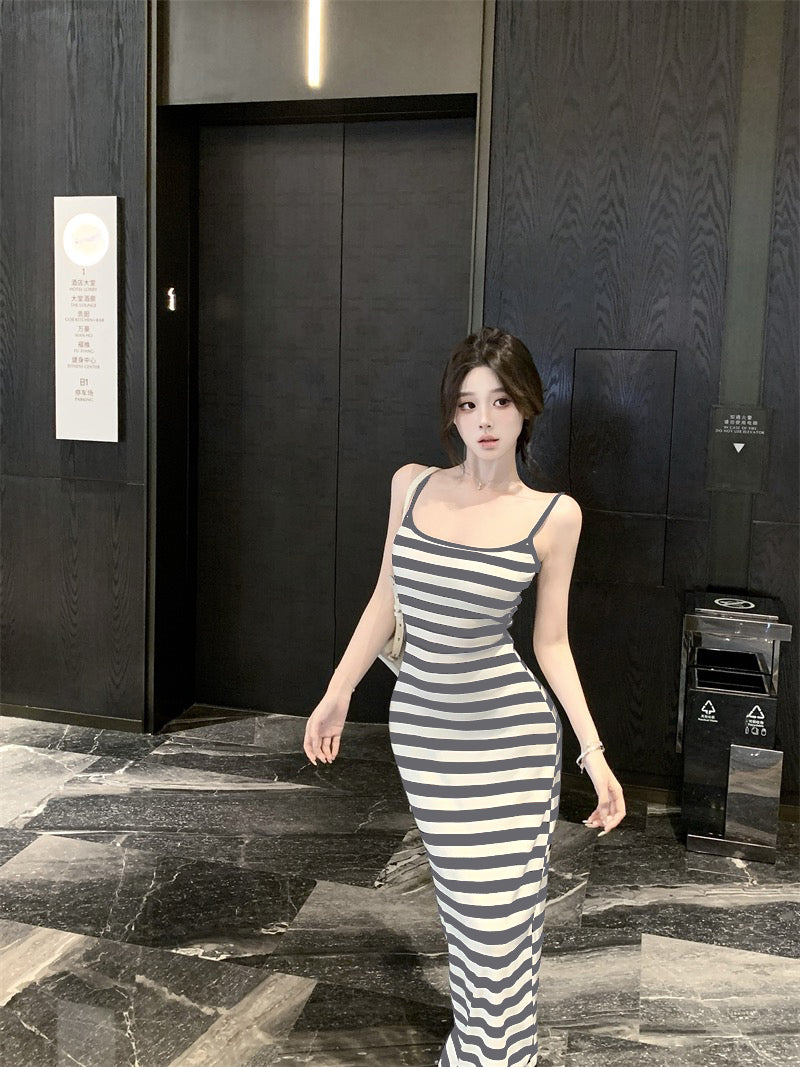 辣妹修身開叉露背條紋長裙
