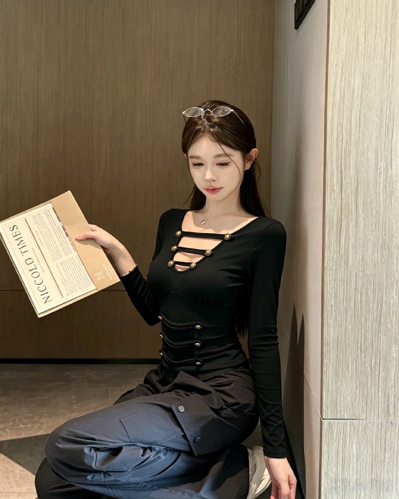 美式辣妹V領鏤空顯瘦上衣