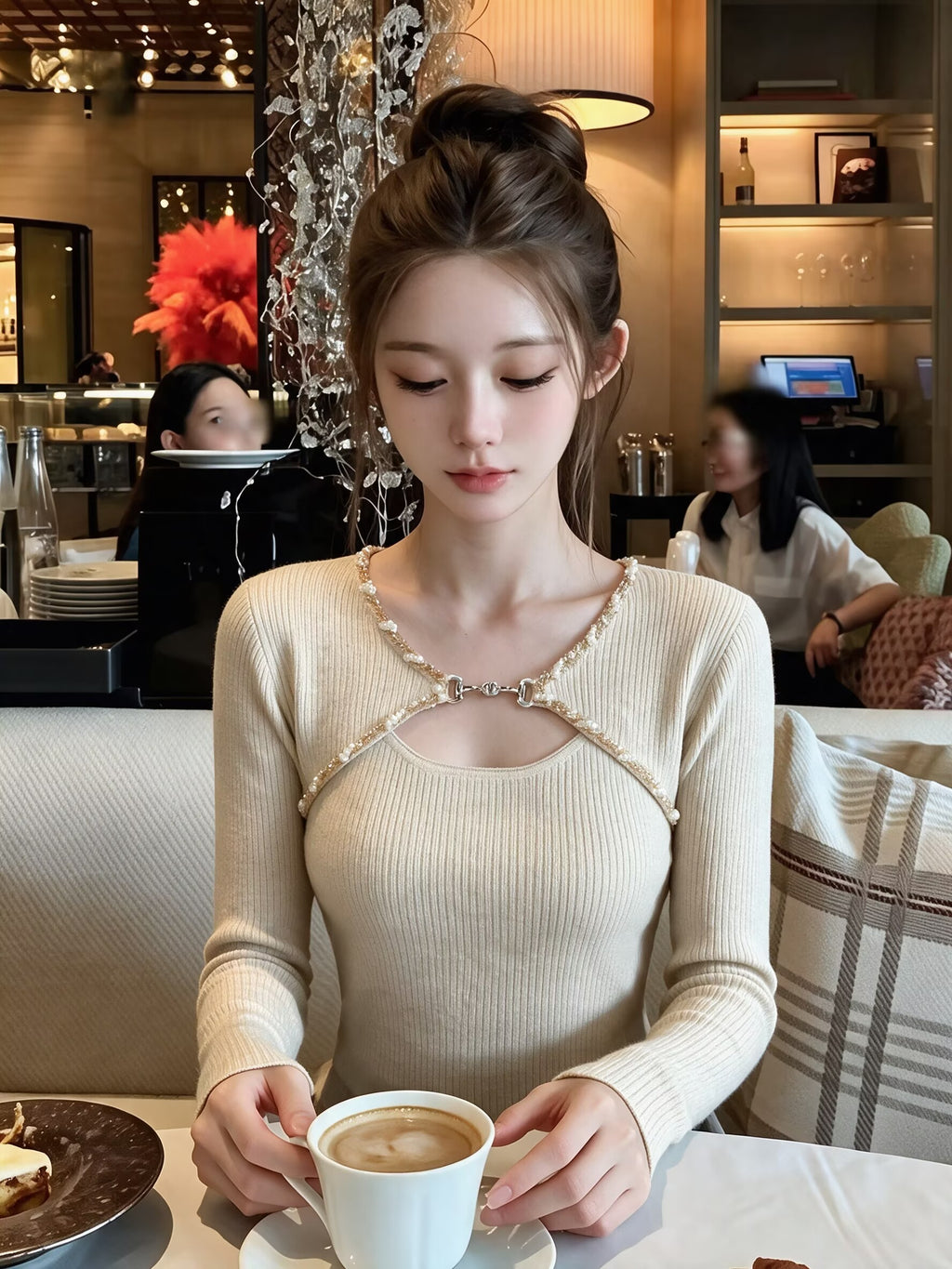 高級感釘珠性感鏤空V領針織打底衫