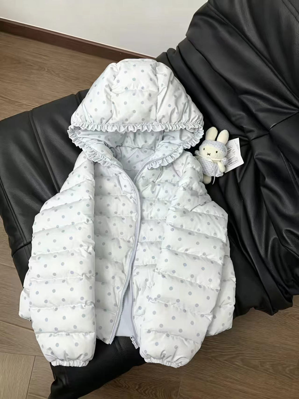 清透感甜美波點輕量羽絨連帽外套