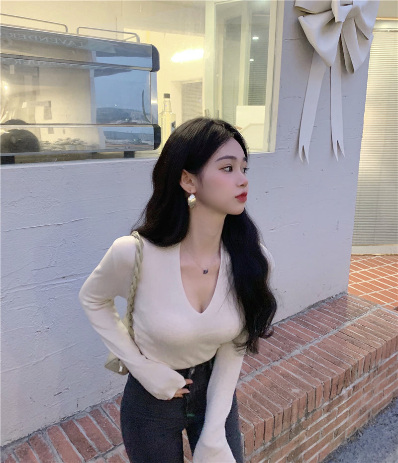 百搭V領純色修身上衣