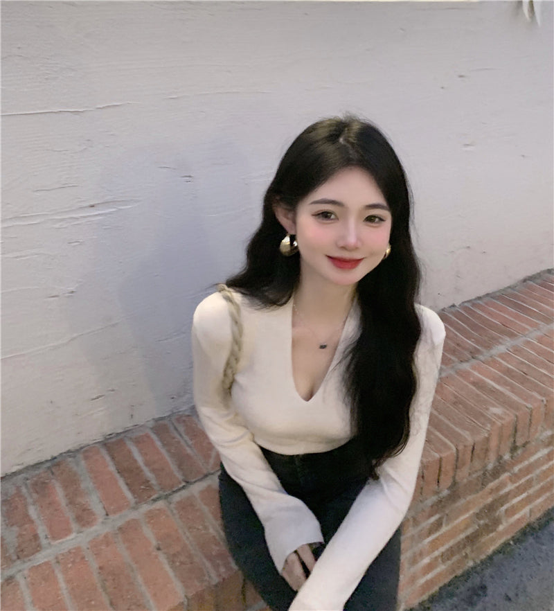 百搭V領純色修身上衣