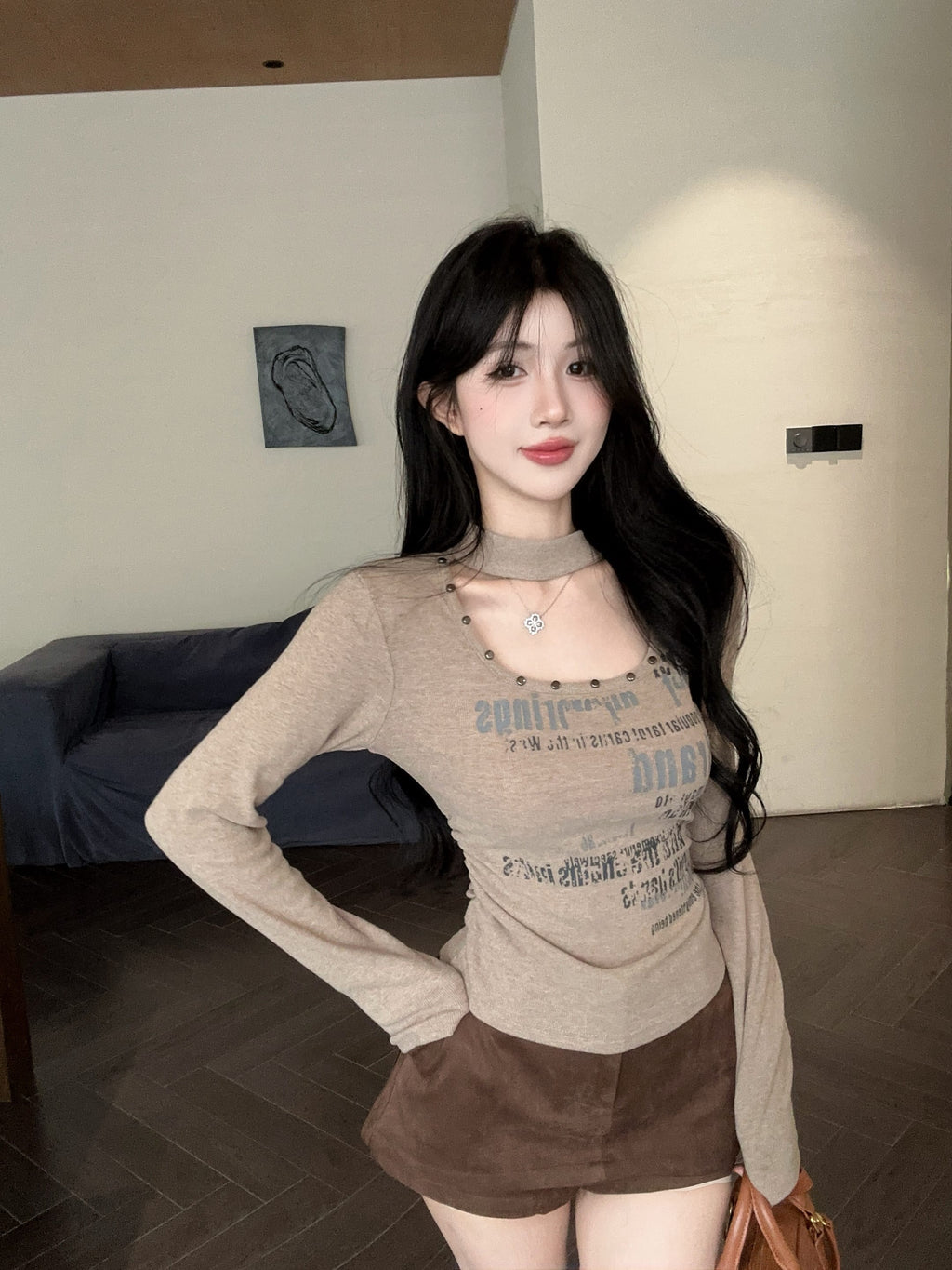 辣妹風質感方領印花鉚釘上衣