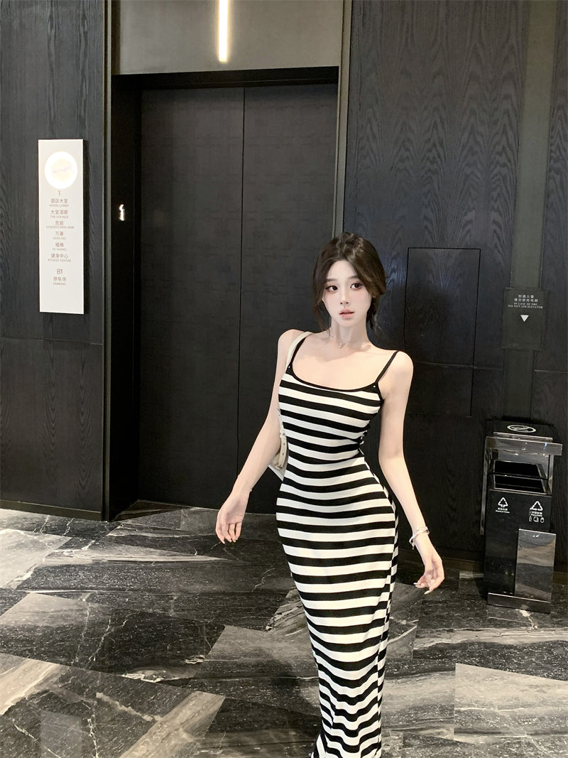 辣妹修身開叉露背條紋長裙