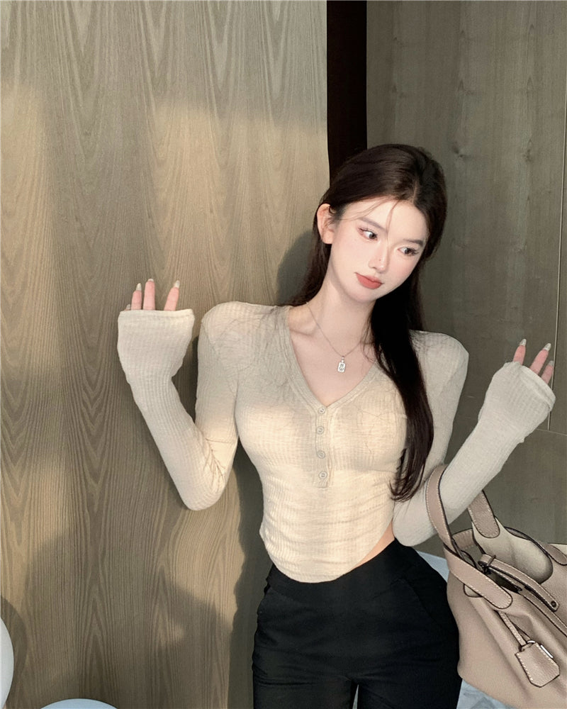 法式溫柔約會必備V領上衣