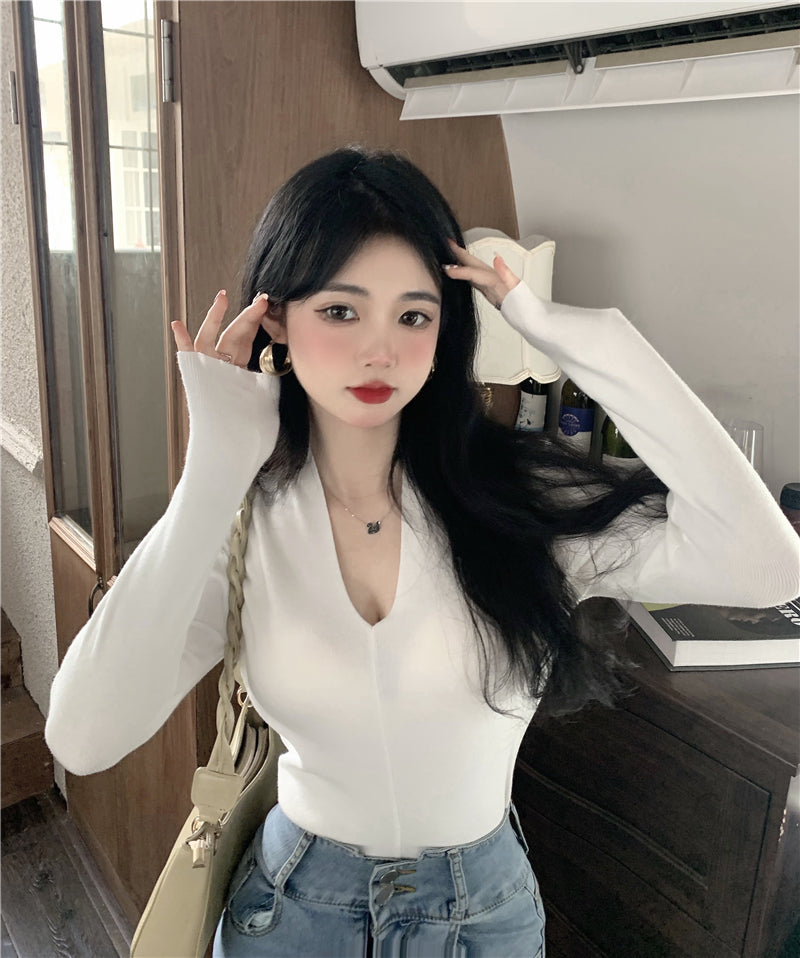 百搭V領純色修身上衣