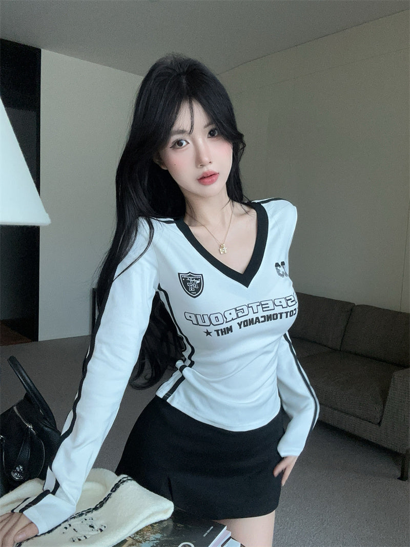 辣妹純欲薄款修身V領上衣