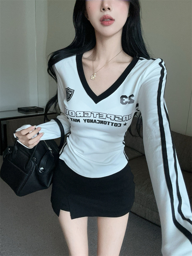 辣妹純欲薄款修身V領上衣
