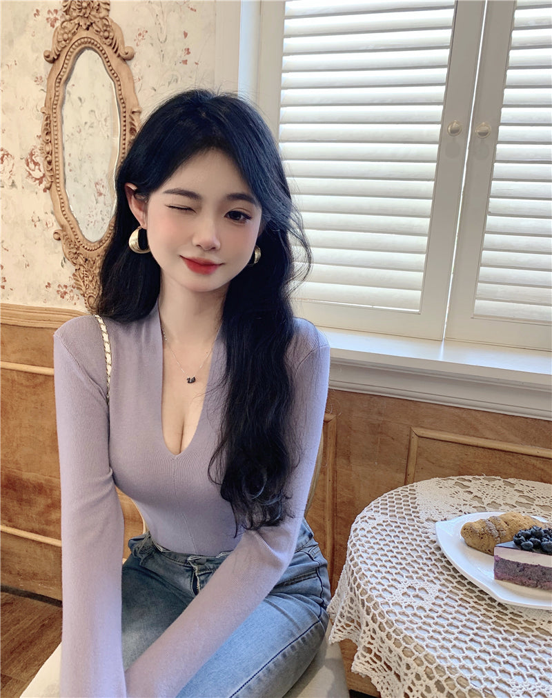 百搭V領純色修身上衣