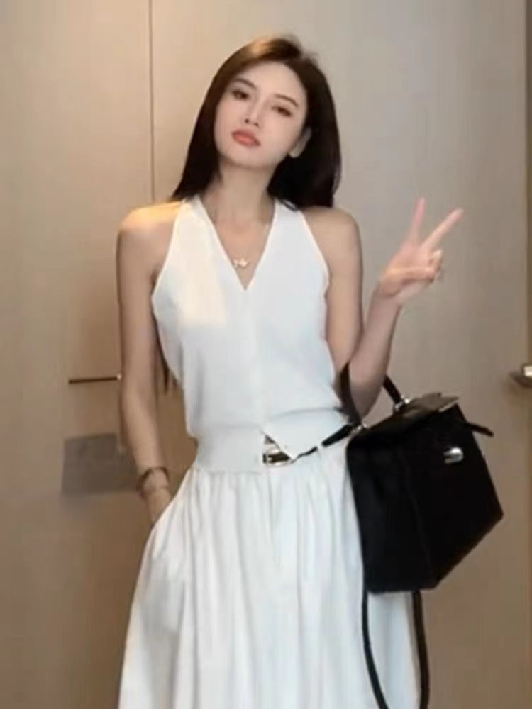純欲風黑色V領針織背心