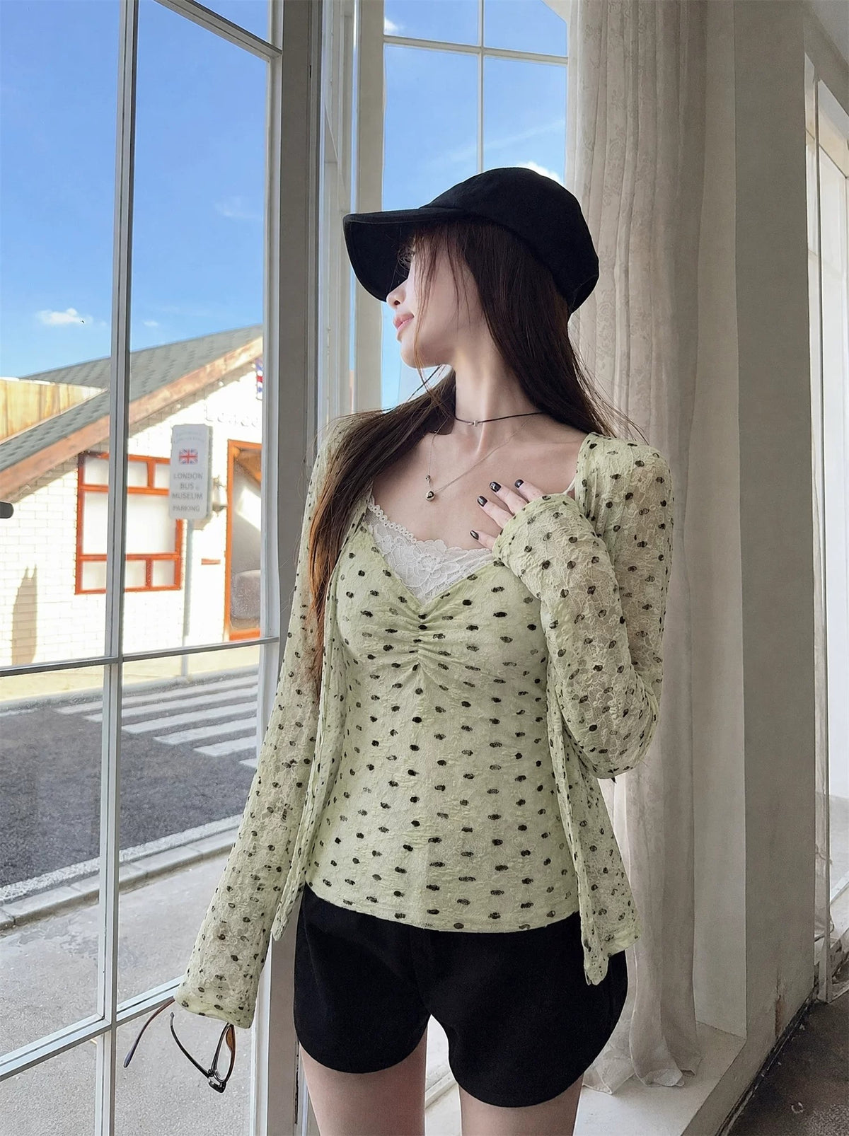 韓系甜美v領蕾絲吊帶修身點點兩件套上衣