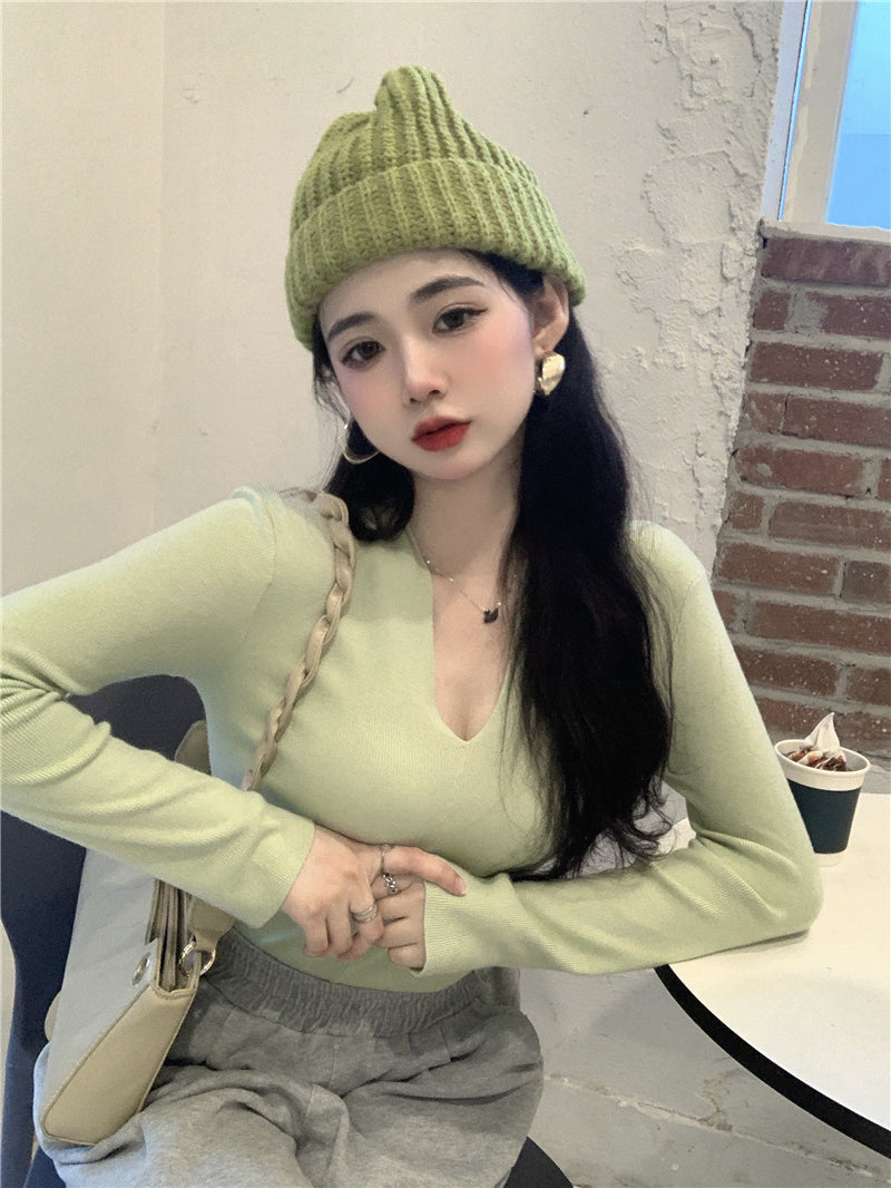 百搭V領純色修身上衣