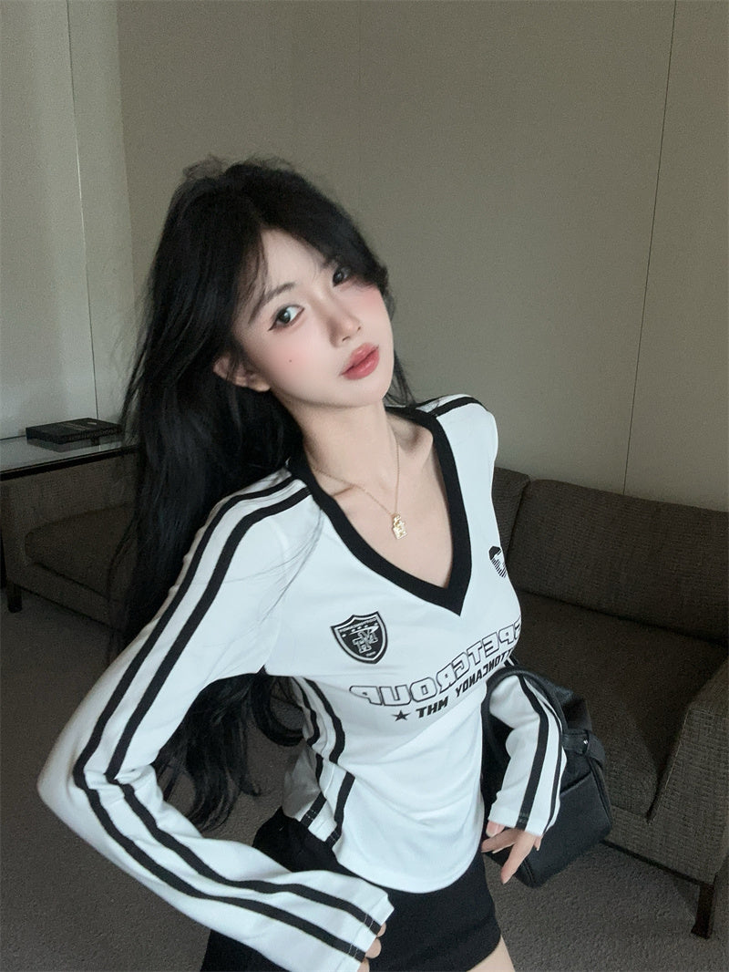 辣妹純欲薄款修身V領上衣