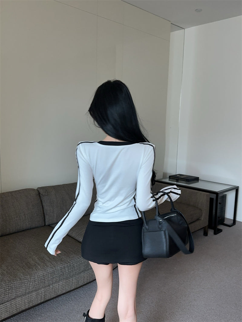 辣妹純欲薄款修身V領上衣