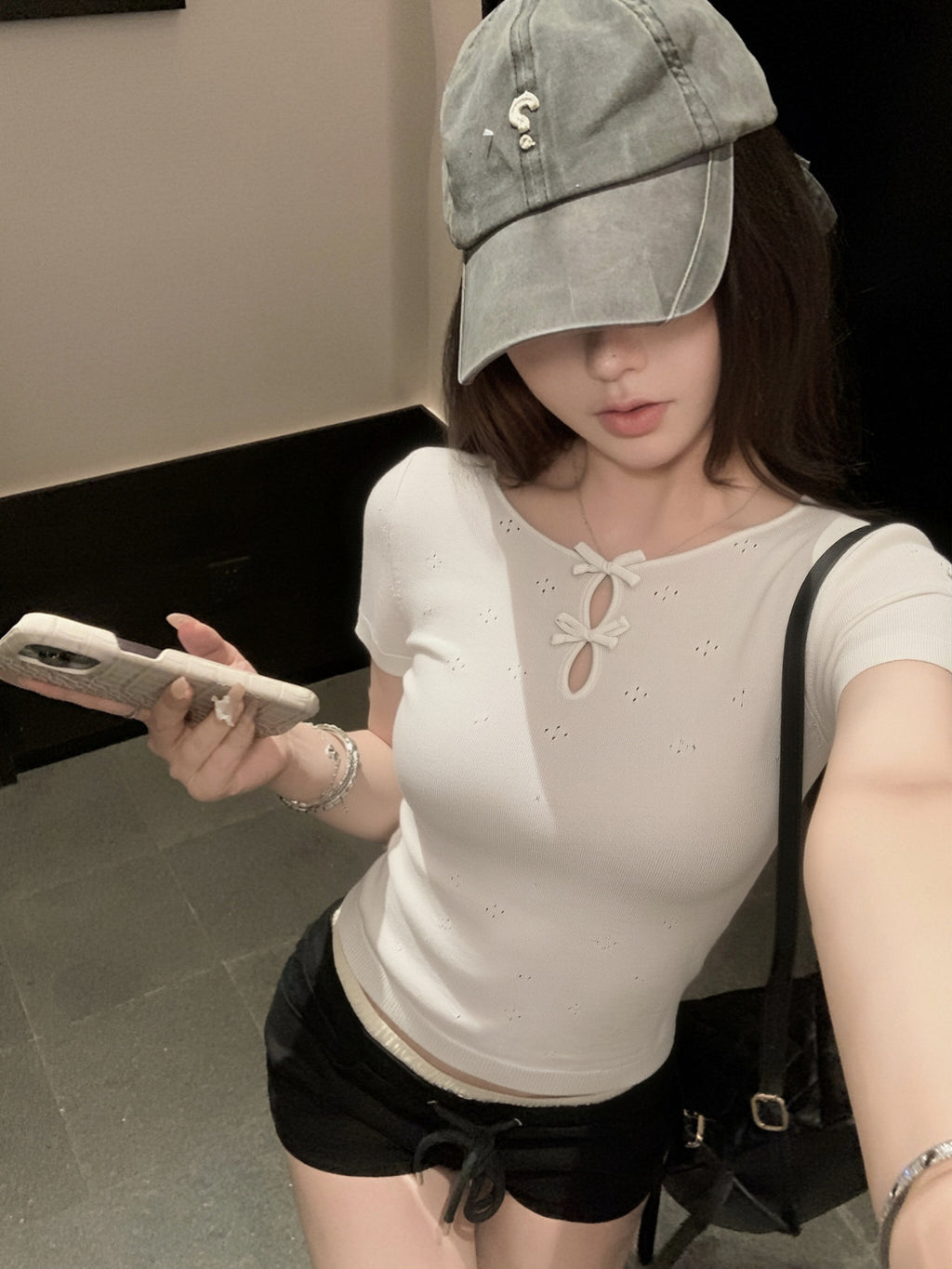 圓領蝴蝶結顯瘦上衣