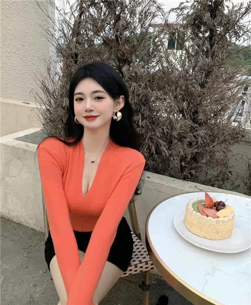 百搭V領純色修身上衣