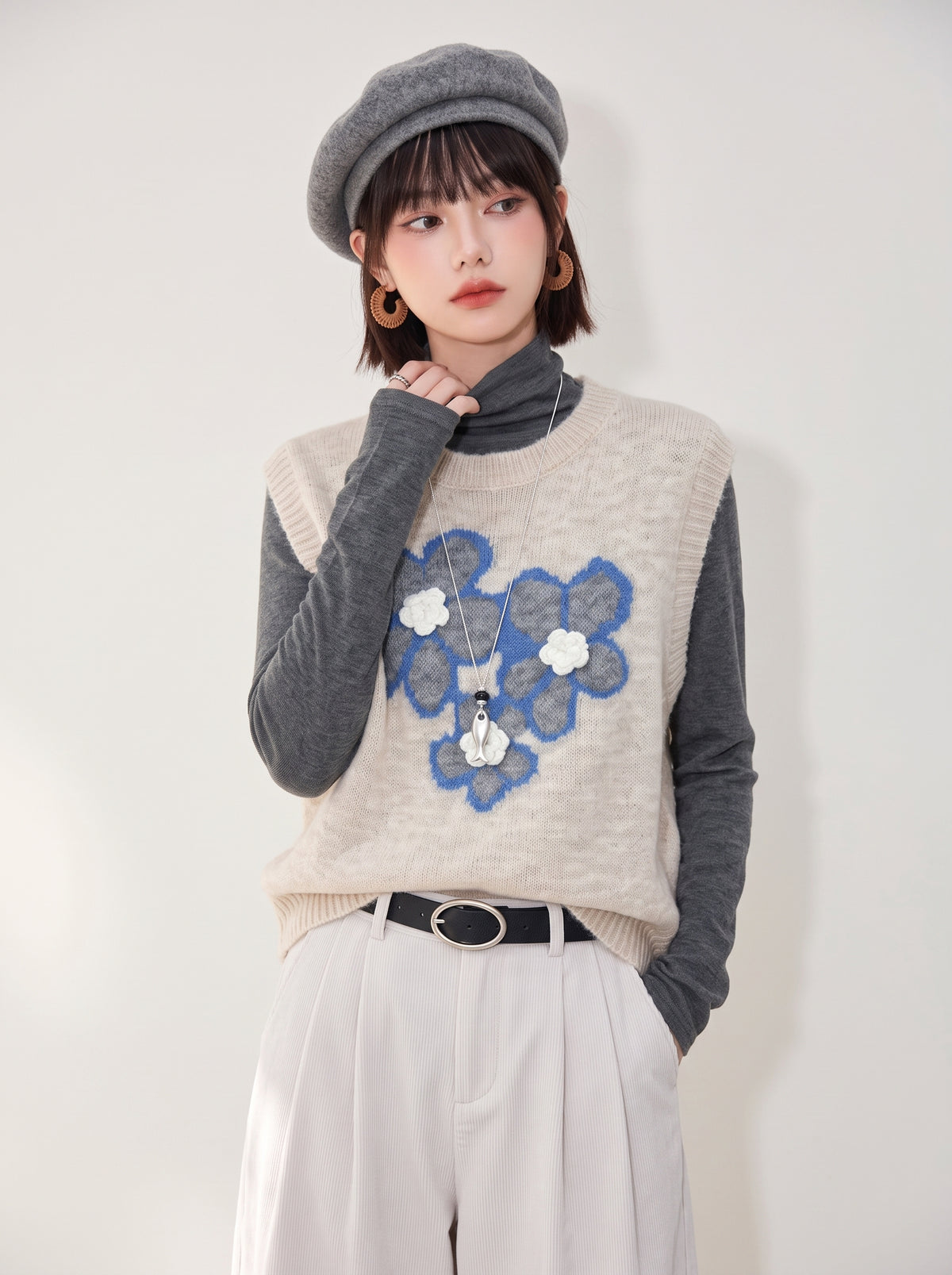 韓系花朵刺繡針圓領外搭無袖上衣