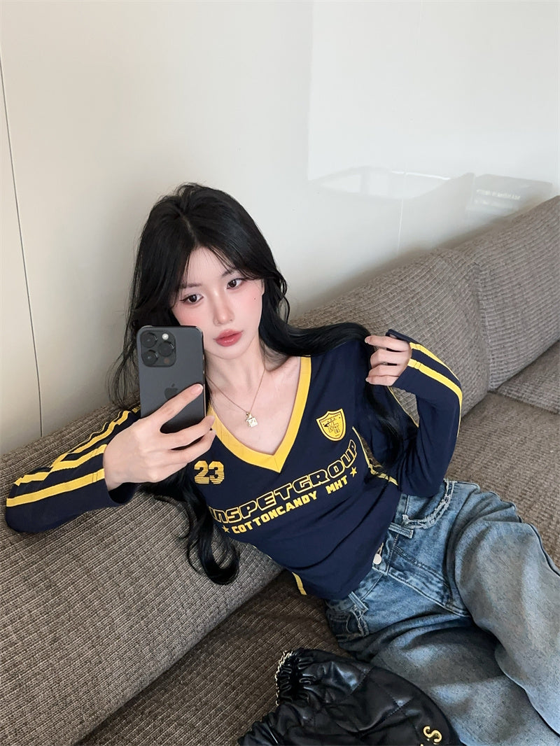 辣妹純欲薄款修身V領上衣