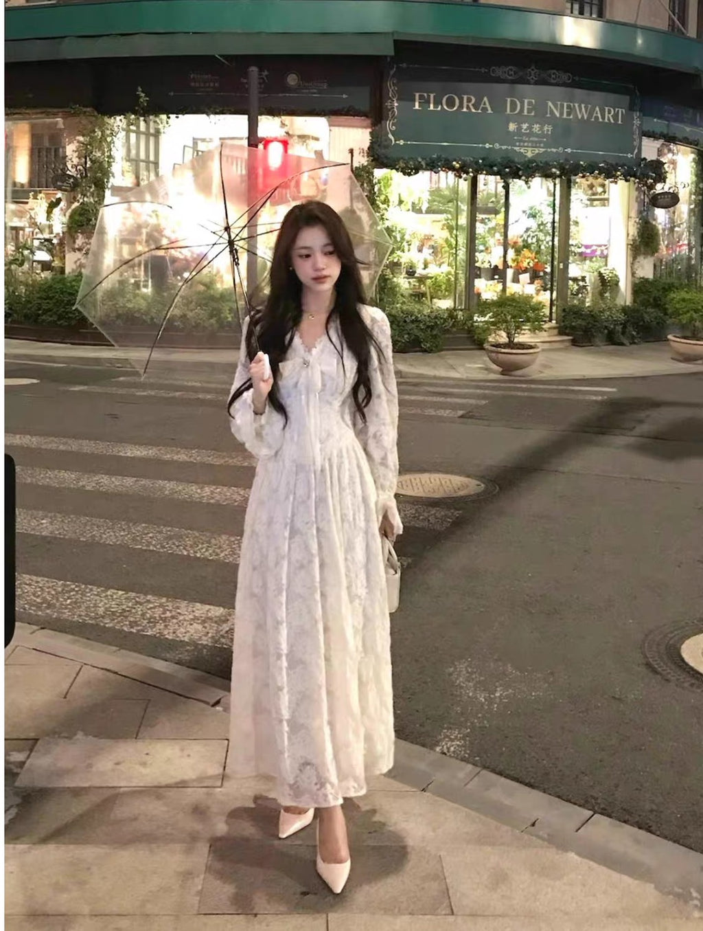 法式溫柔v領蕾絲高級感長袖連衣裙