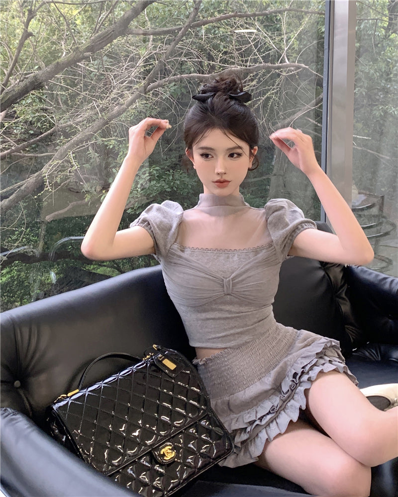 清透抽摺網紗上衣&高腰澎澎蕾絲裙