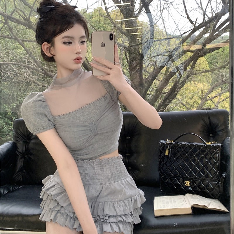 清透抽摺網紗上衣&高腰澎澎蕾絲裙