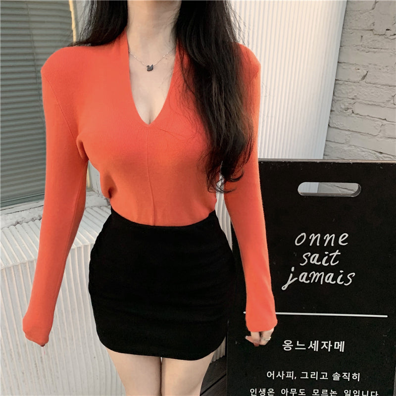 百搭V領純色修身上衣