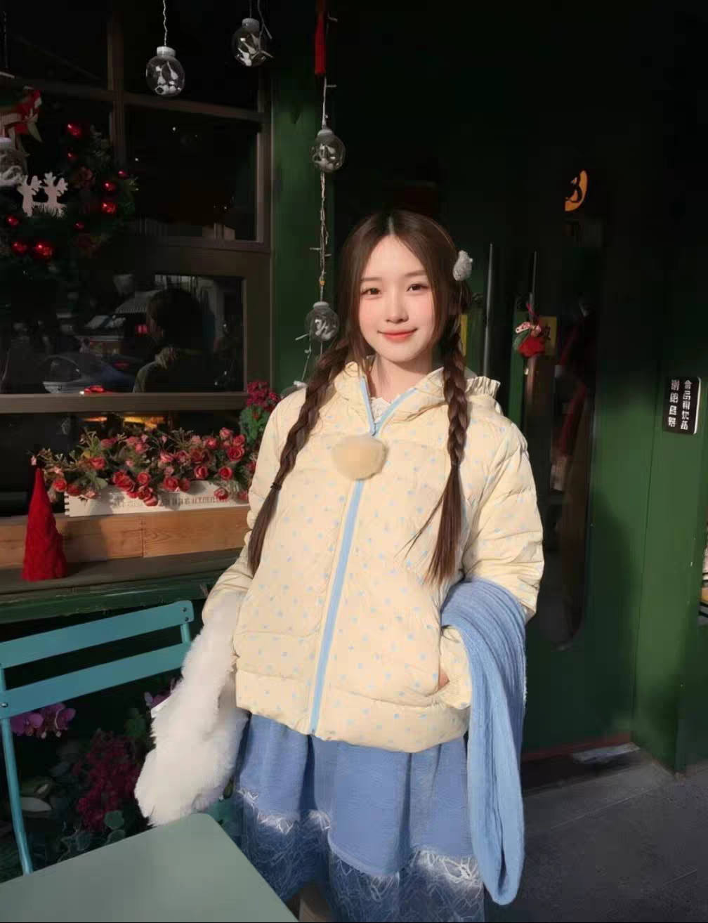 清透感甜美波點輕量羽絨連帽外套