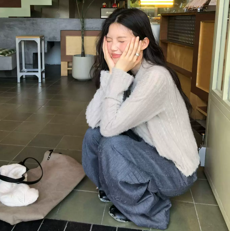 韓系翻領紐扣蕾絲拼接假兩件上衣