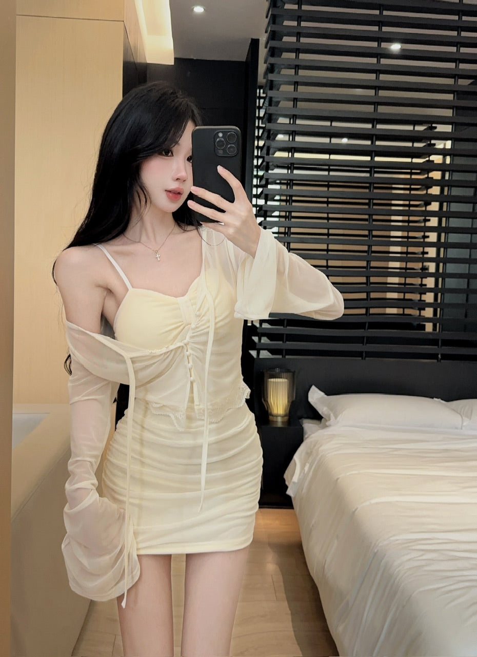 純欲辣妹性感蕾絲拼接開衫+修身吊帶連衣裙