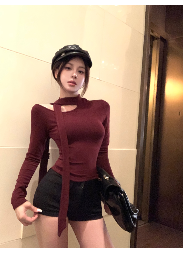 氣質純欲辣妹掛脖上衣