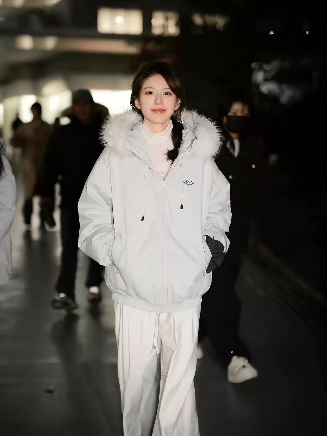 高級質感大毛領羽絨外套