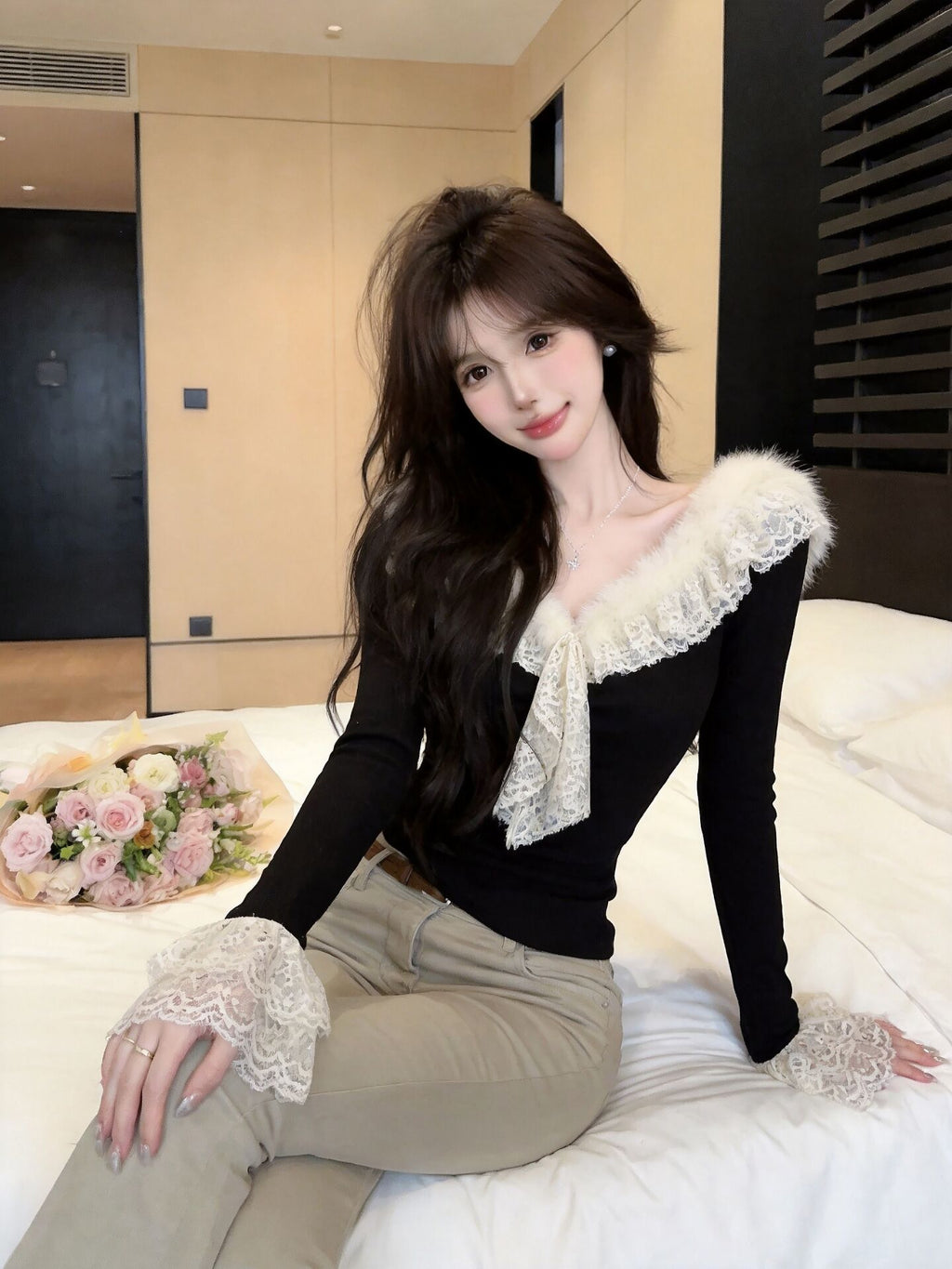 純欲辣妹設計感蕾絲喇叭袖上衣