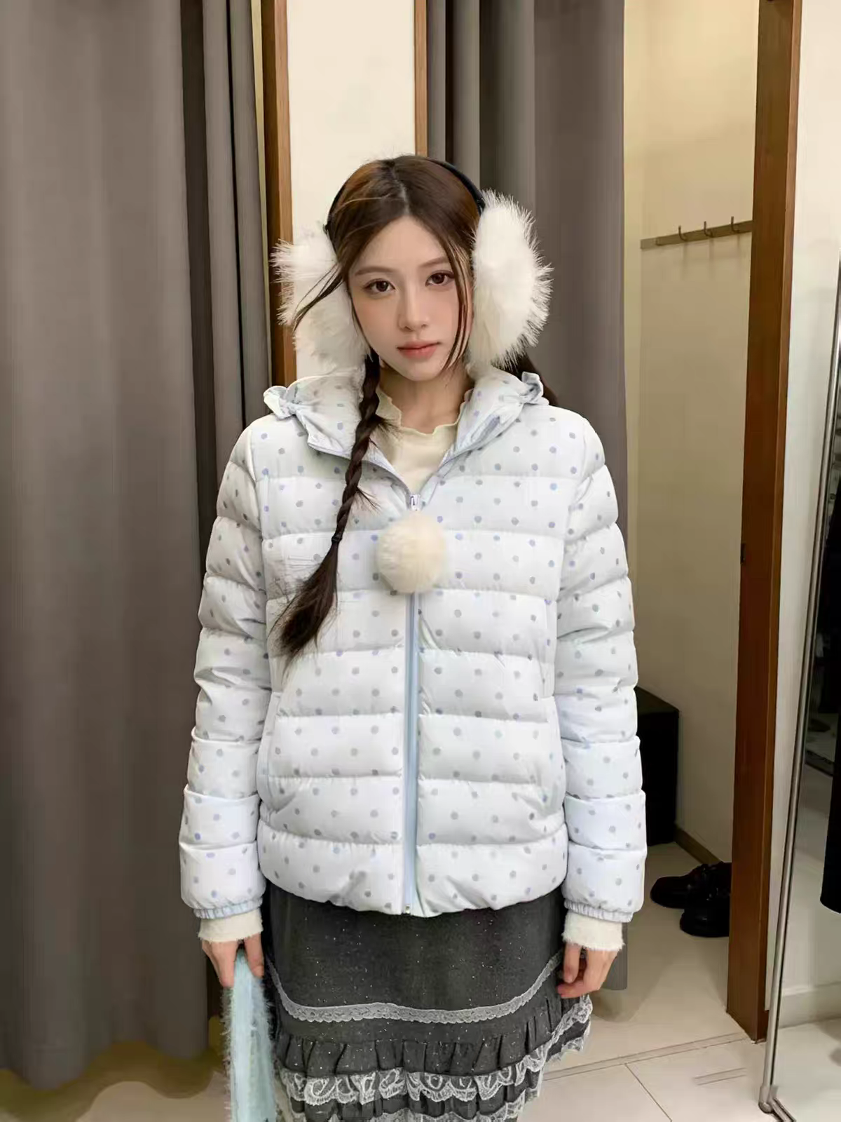 清透感甜美波點輕量羽絨連帽外套