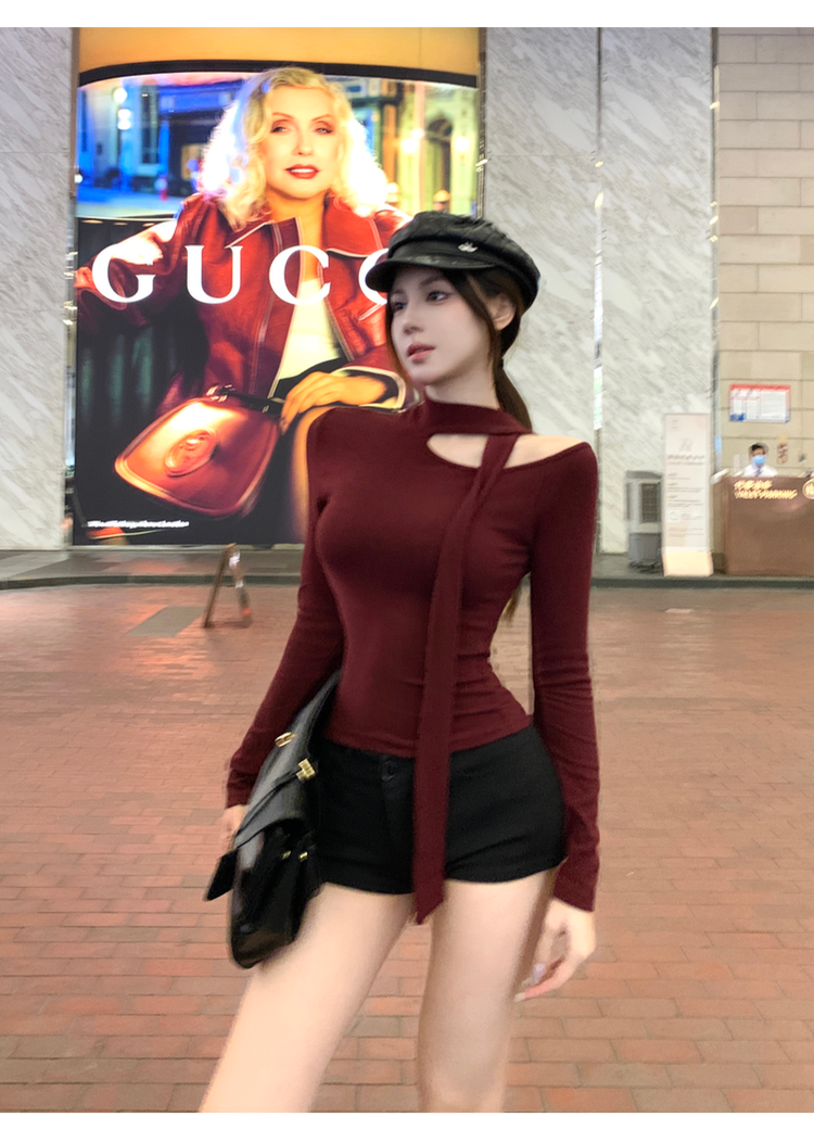 氣質純欲辣妹掛脖上衣