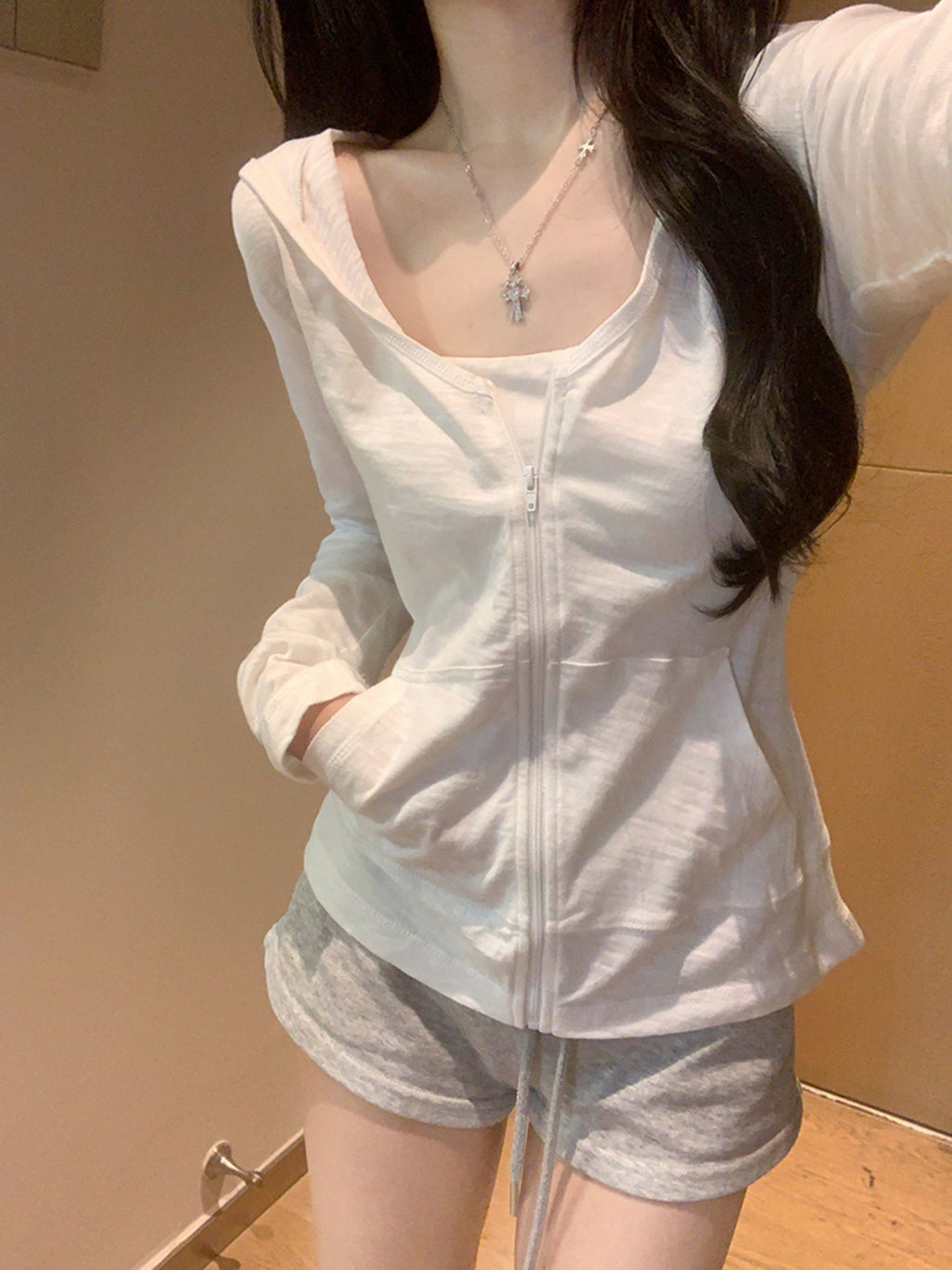 純欲風miu系白色連帽拉鏈防曬薄款外套開衫女長袖T恤上衣