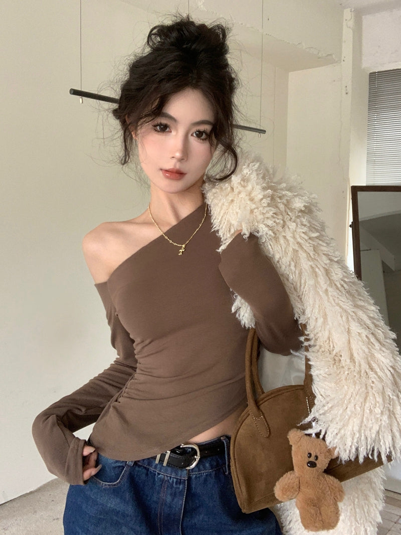 純欲性感辣妹風不規則露肩上衣